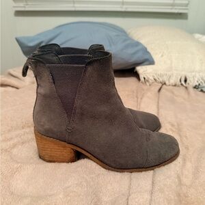 Toms Esme Gray Suede Boots